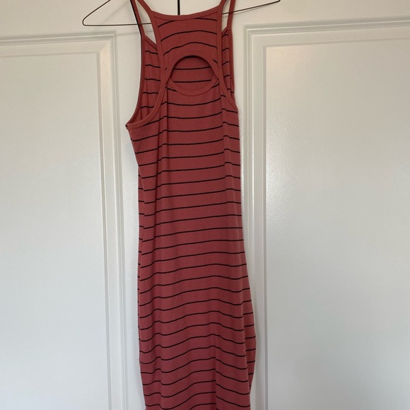 Junior’s Mudd Fitted Dress; Dusty Rose&Black; Size Med; LIKE NEW ONLY WORN ONCE - Picture 2 of 4